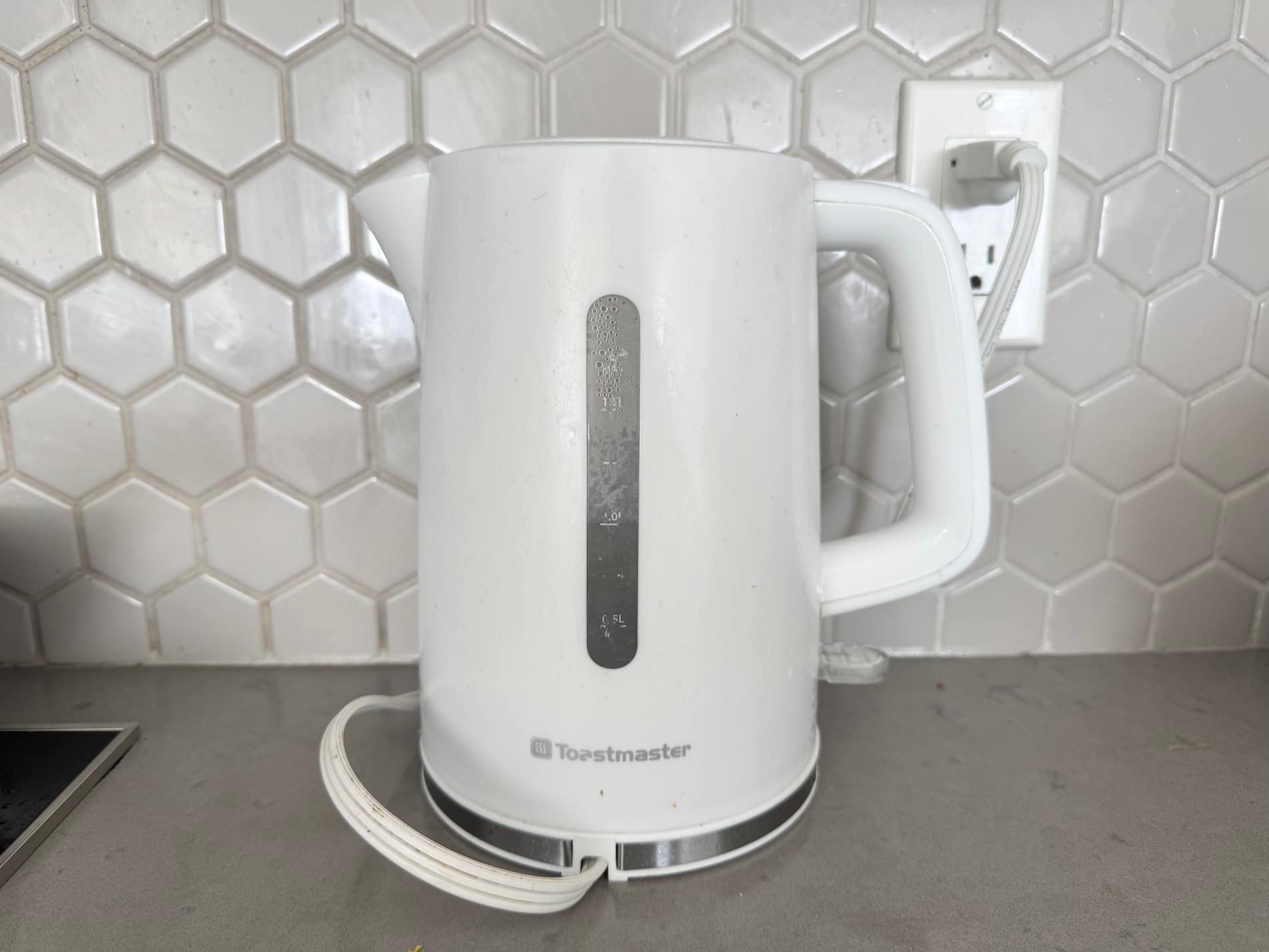 The sound of boiling water using a kettle